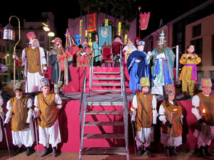 Reis 2025. Arribada dels Reis a la pla&ccedil;a de l'U d'octubre de 2017