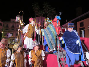 Reis 2025. Arribada dels Reis a la pla&ccedil;a de l'U d'octubre de 2017