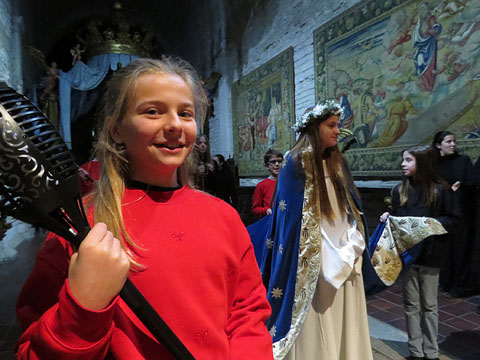 Ariadna Mari Manotas preparada com cantaire del Cant de la Sibil&middot;la a la capella de l'Esperan&ccedil;a