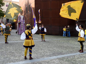 Toc de Rams. Cerim&ograve;nia del canvi de rams de les gegantes