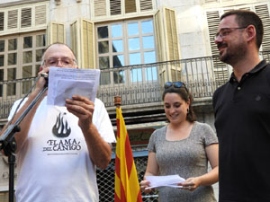 Balls a la pla&ccedil;a del Vi