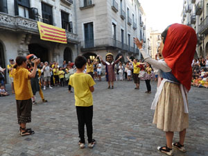 Balls a la pla&ccedil;a del Vi
