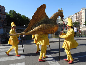 Cercavila de la Flama del Canig&oacute; 2026 fins la pla&ccedil;a del Vi