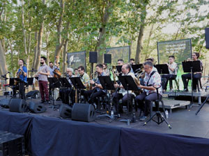 Festival Notes al parc 2026. Girona Jazz Project Big Band & Smack Dab
