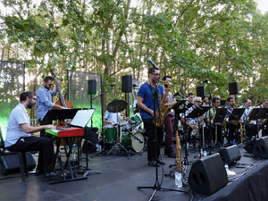 Festival Notes al parc 2026. Girona Jazz Project Big Band & Smack Dab
