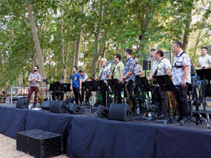 Festival Notes al parc 2026. Girona Jazz Project Big Band & Smack Dab