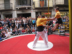 Espectacle de circ a c&agrave;rrec de CIRCO LOS
