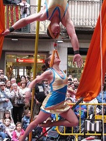 Espectacle de circ a c&agrave;rrec de CIRCO LOS