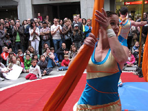 Espectacle de circ a c&agrave;rrec de CIRCO LOS