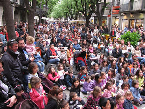 Espectacle de circ a c&agrave;rrec de CIRCO LOS