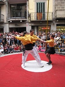Espectacle de circ a c&agrave;rrec de CIRCO LOS