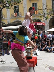 Espectacle de circ a c&agrave;rrec de MABSUTINS
