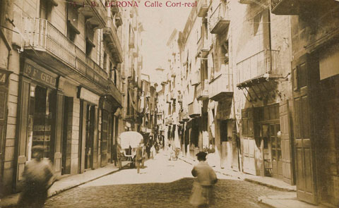 El carrer de la Cort Reial. 1900-1920