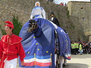 Festes de Primavera de Girona 2015. Presentació de la Mula Baba