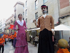 Fires 2015. Cercavila d'inici de Fires amb Fal&middot;lera Gironina, els gegants de Santa Eug&egrave;nia, els gegants de l'Esquerra del Ter, la Mula Baba i la Girona Marxing Band
