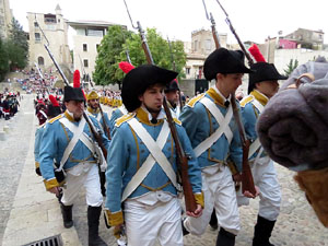 VIII Festa Reviu els Setges Napoleònics de Girona. Inici de la recreació a la plaça de Sant Domènec