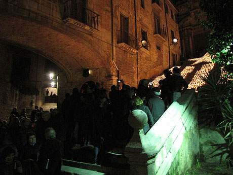 Encesa de la Flama a les escales de Sant Domènec de Girona