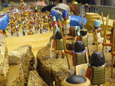 Diorama de la travessa del Mar Roig pels hebreus fugint del faraó