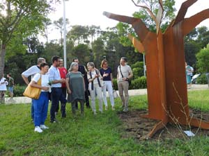 Inauguració de l'escultura 'Arbre' de Max Varés