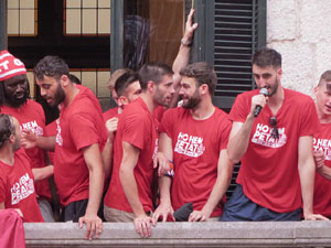 Ascens del Girona FC i el Bàsquet Girona. Rebuda a la plaça del Vi