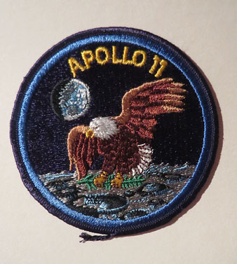 Emblema brodat commemoratiu de la missió Apollo 11
