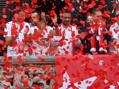 La celebració a la plaça del Vi