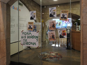 Manifestació contra l'acte de la Fundació Princesa de Girona