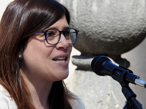 Gemma Geis i Carreras, vicealcaldessa i primera tinenta d'alcaldia de Promoció Econòmica de l'Ajuntament de Girona, durant la seva intervenció